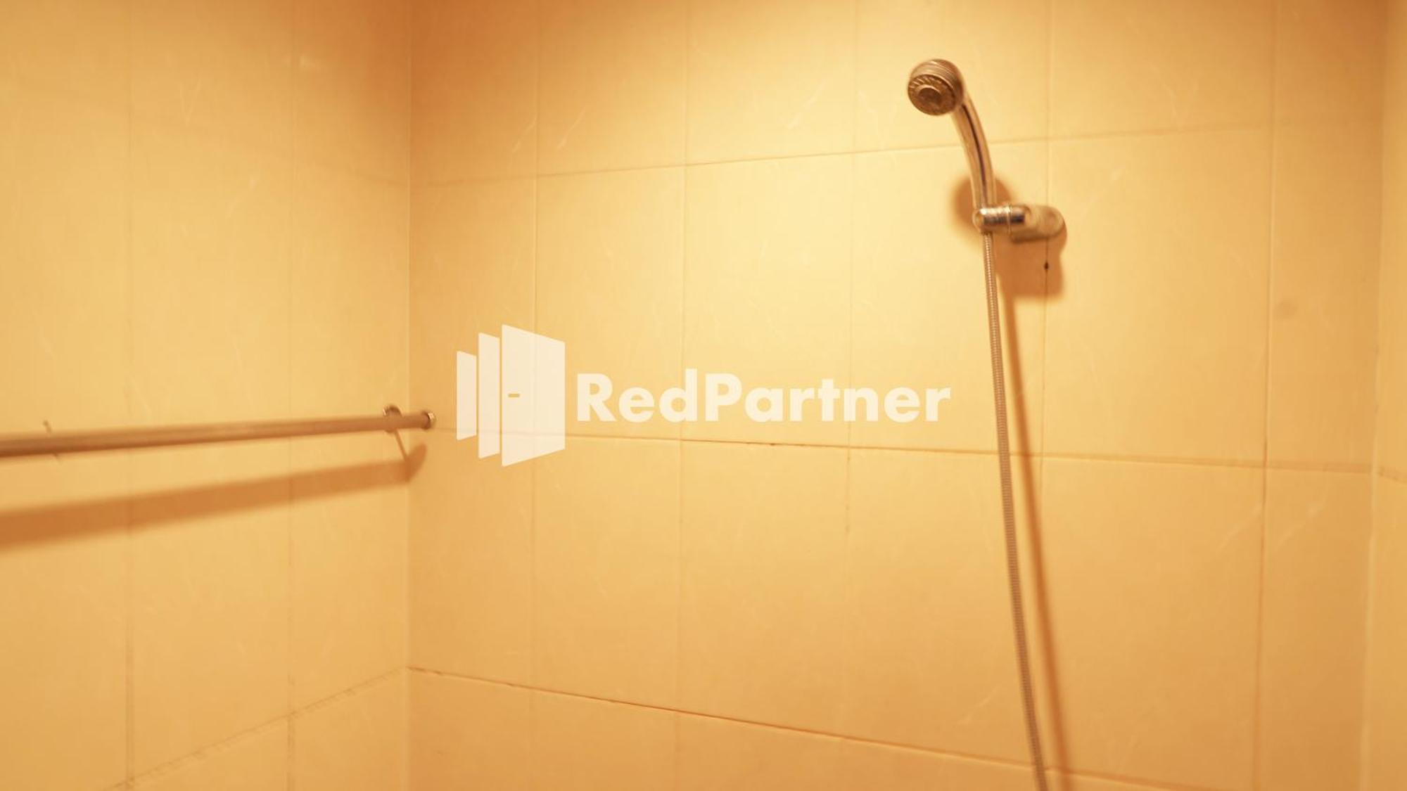 Wisma Sederhana Mitra Reddoorz Medan Room photo