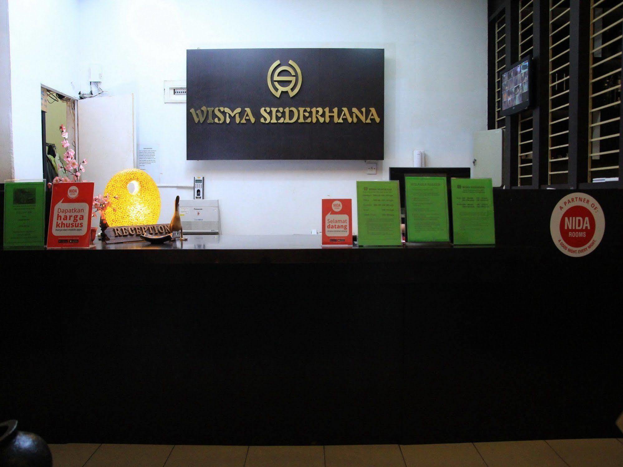 Wisma Sederhana Mitra Reddoorz Medan Exterior photo
